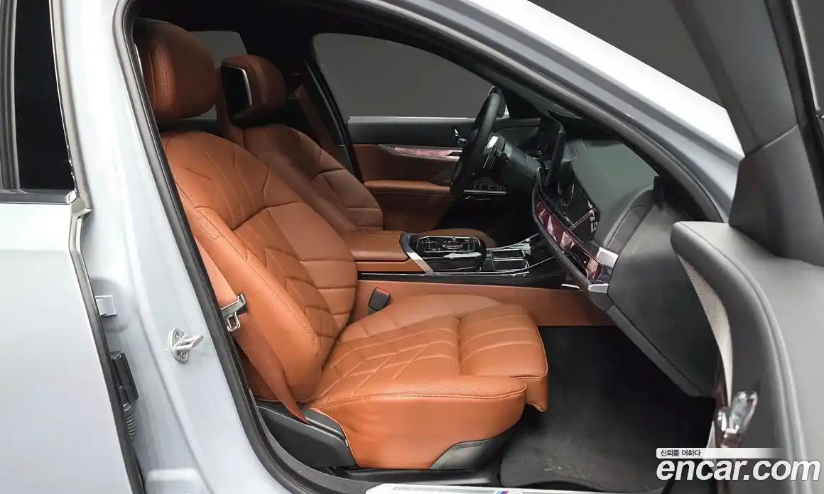 BMW 7 серия 2025 3.0 автомат (гидро), фото 17