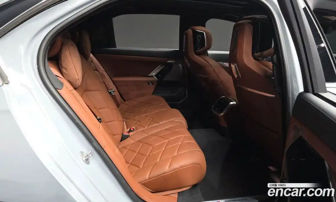 BMW 7 серия 2025 3.0 автомат (гидро), фото 18