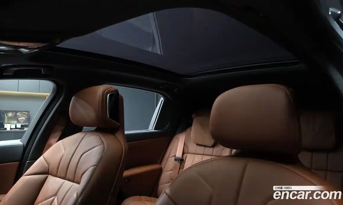 BMW 7 серия 2025 3.0 автомат (гидро), фото 25