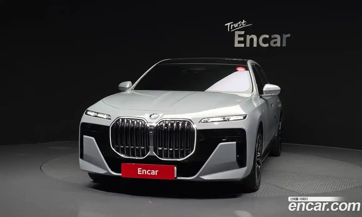 BMW 7 серия 2025 3.0 автомат (гидро), фото 3