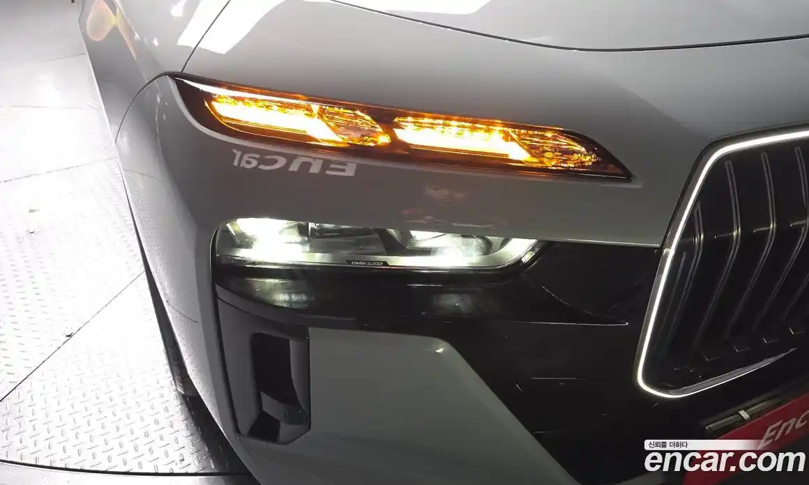 BMW 7 серия 2025 3.0 автомат (гидро), фото 8