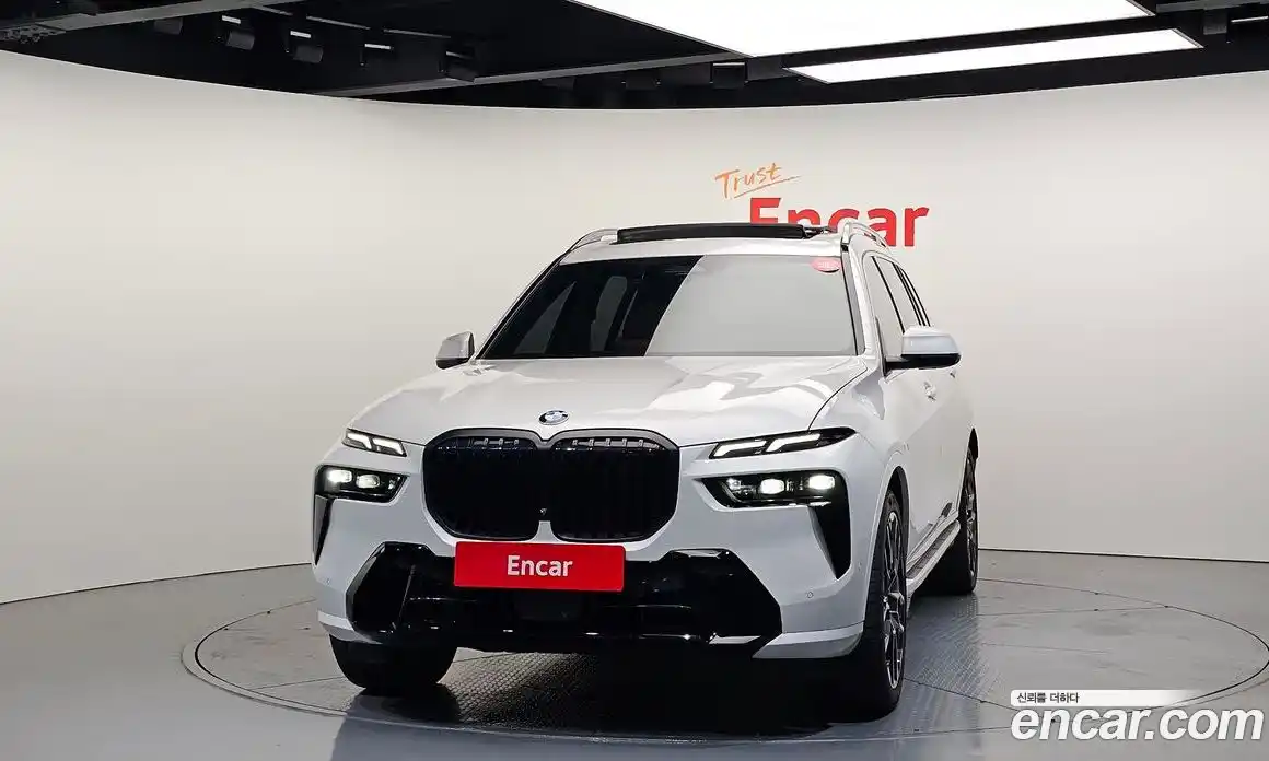 BMW X7 2022 3.0 автомат (гидро), фото 3