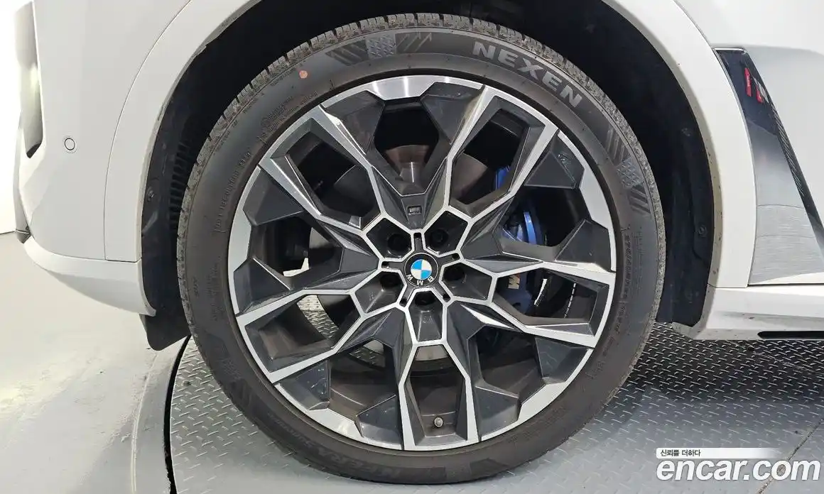BMW X7 2022 3.0 автомат (гидро), фото 5