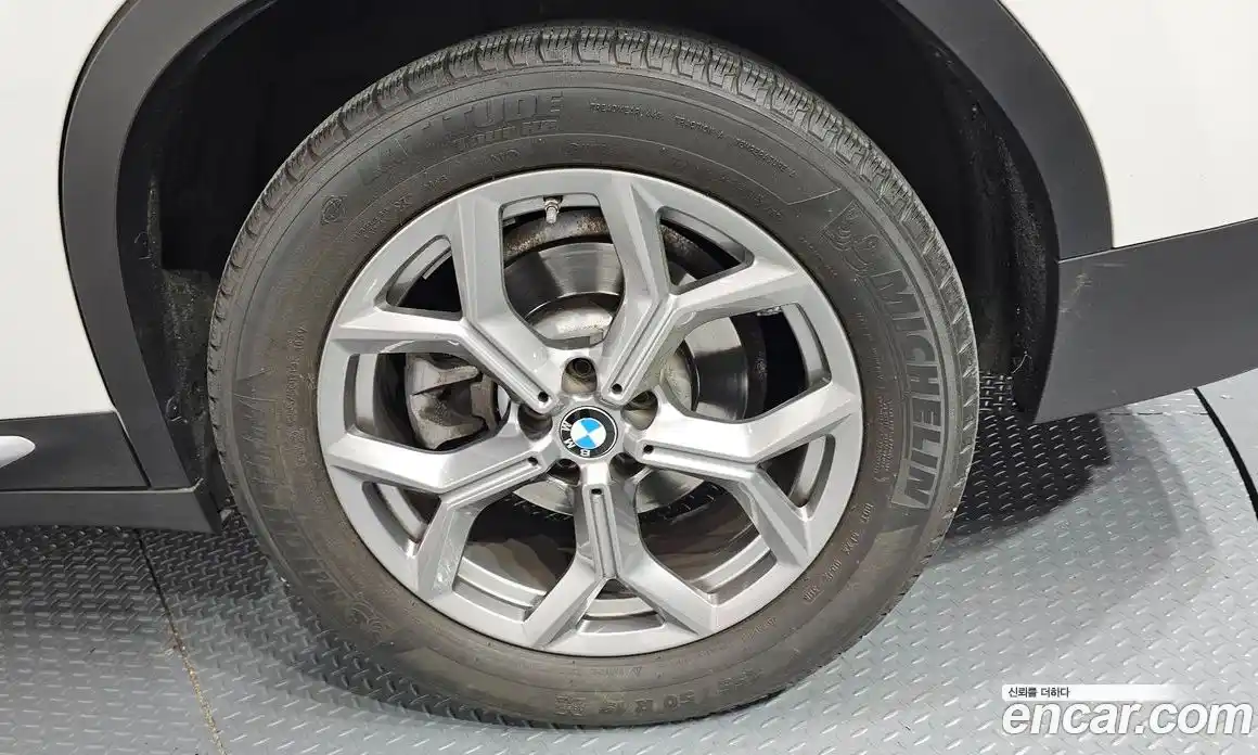 BMW X4 2022 2.0 автомат (гидро), фото 7