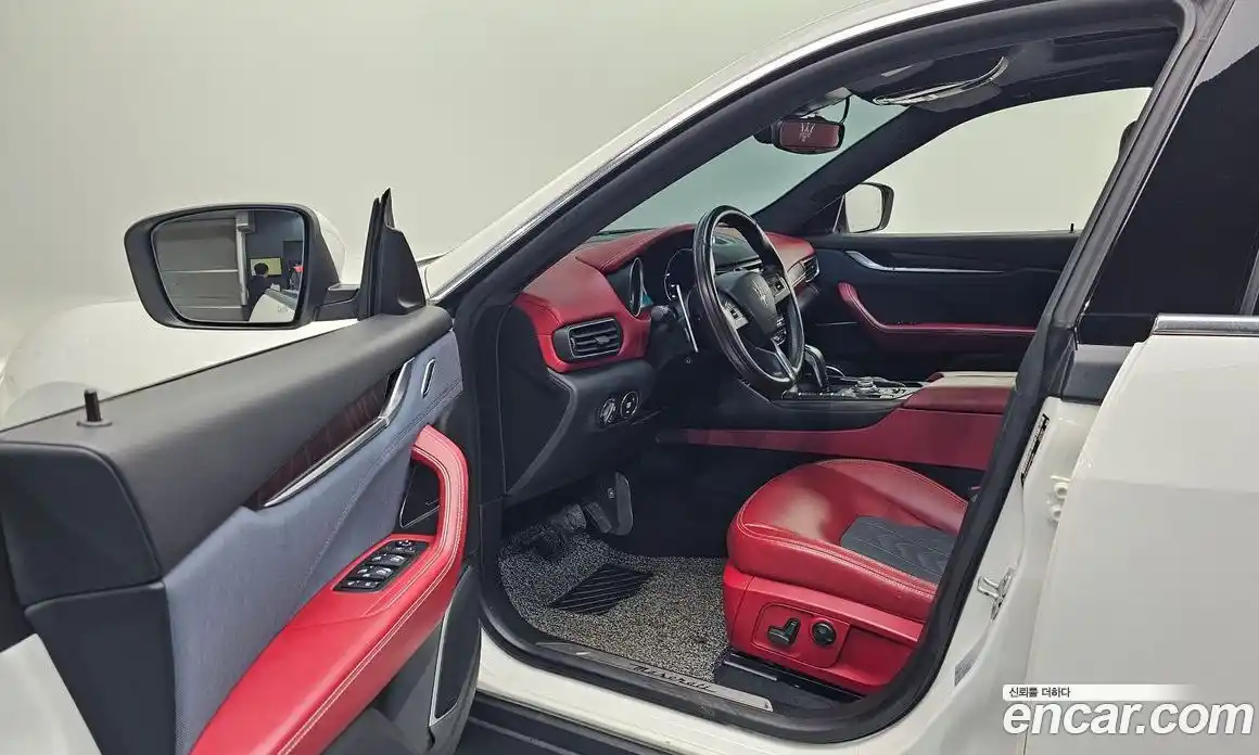 Maserati Levante 2019 3.0 гидро, фото 13
