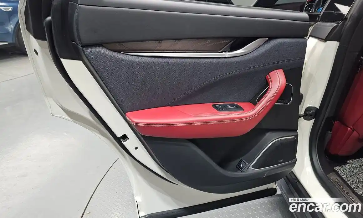 Maserati Levante 2019 3.0 гидро, фото 15