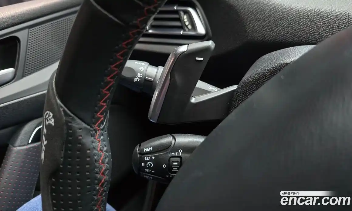 Peugeot 308 2017 1.6 автомат (гидро), фото 16