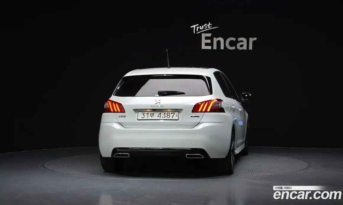 Peugeot 308 2017 1.6 автомат (гидро), фото 4
