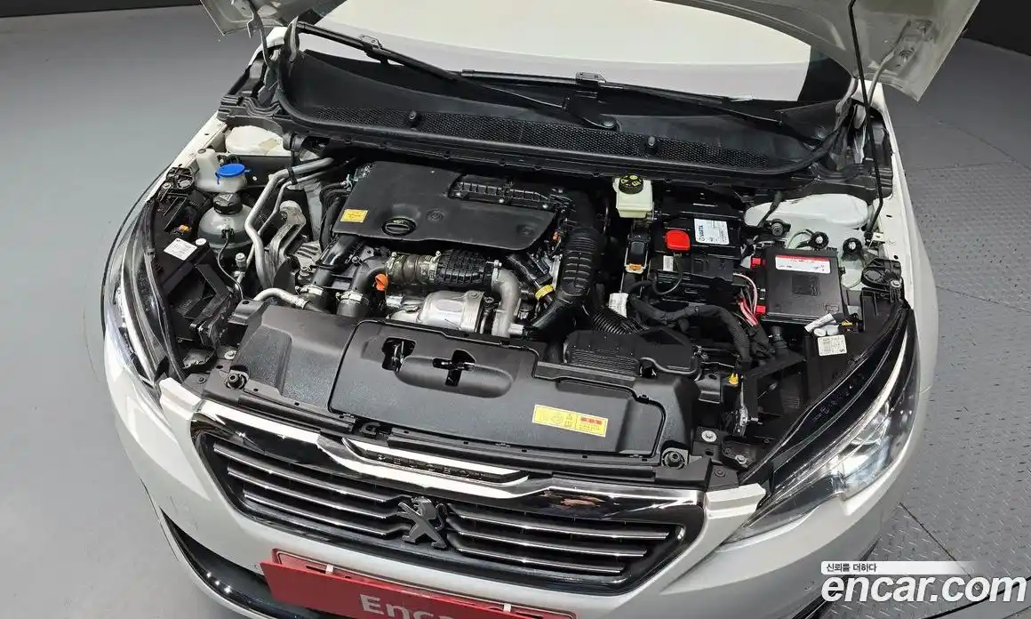 Peugeot 308 2017 1.6 автомат (гидро), фото 6
