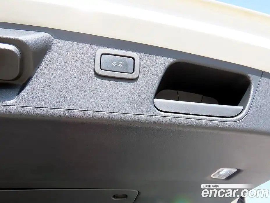 Jaguar E-Pace 2018 2.0 гидро, фото 15