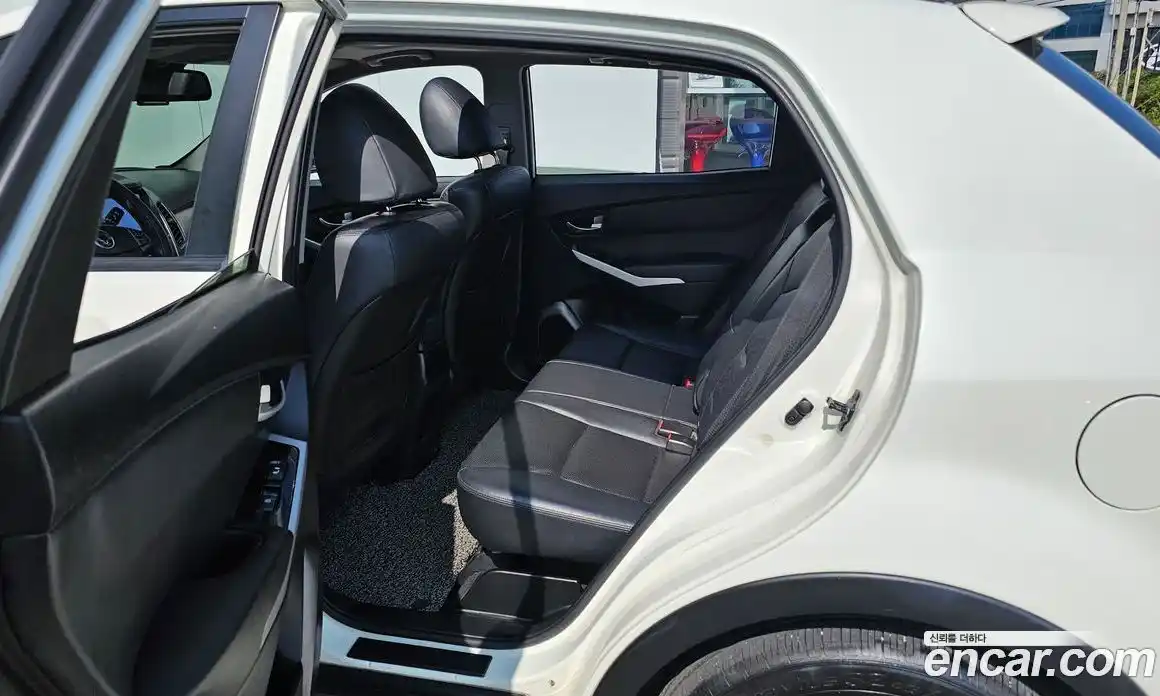 SsangYong Korando 2014 2.0 автомат (гидро), фото 11
