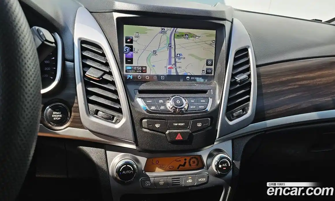 SsangYong Korando 2014 2.0 автомат (гидро), фото 15