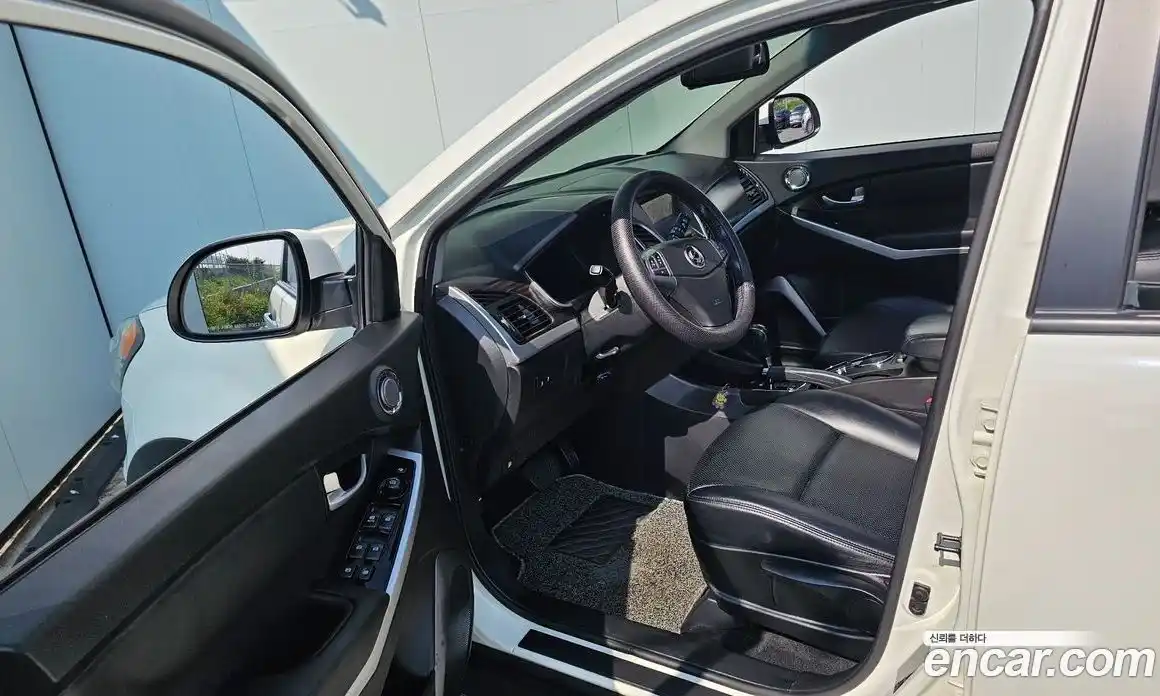 SsangYong Korando 2014 2.0 автомат (гидро), фото 10