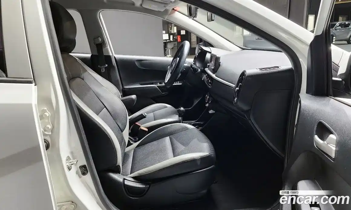 Kia Morning 2018 1.0 автомат (гидро), фото 10