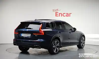 Volvo V60, 2021, 21 912 км