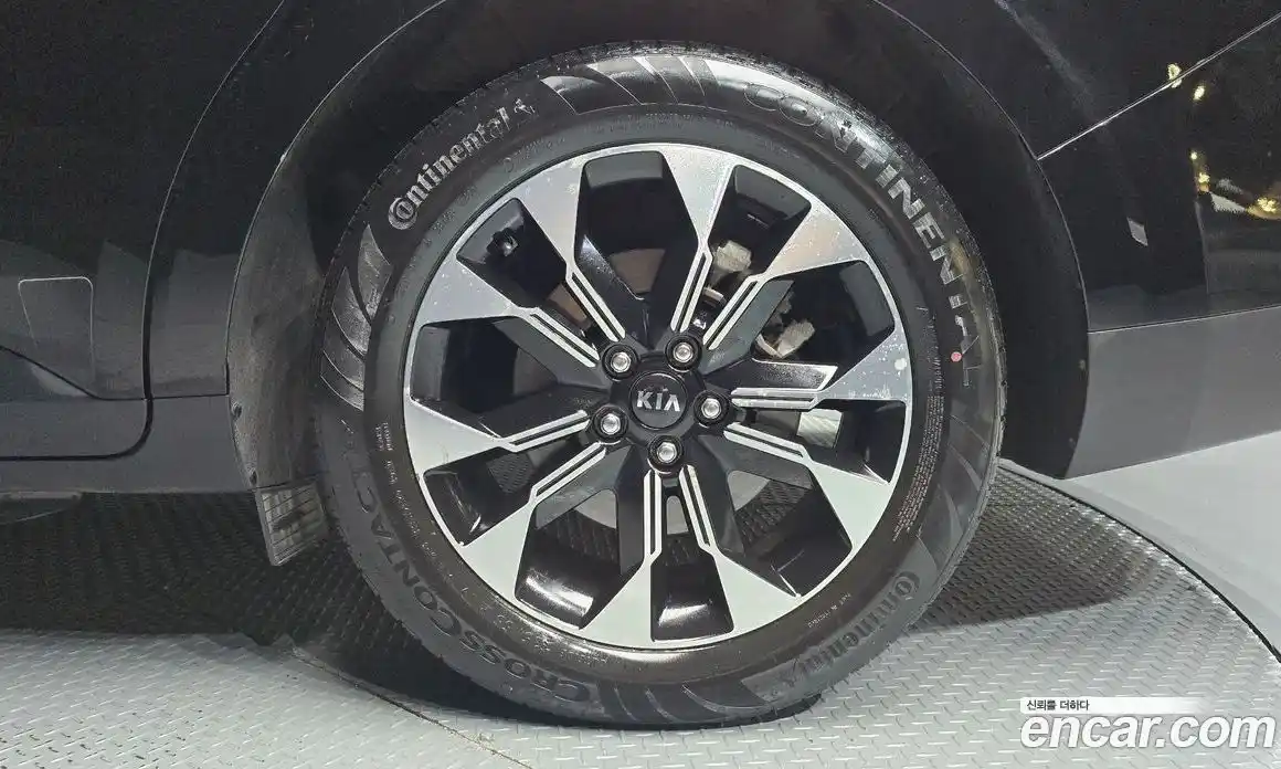 Kia Carnival 2021 2.2 автомат (гидро), фото 6