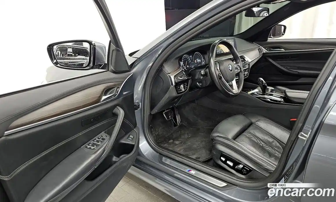 BMW 5 серия 2018 2.0 автомат (гидро), фото 13