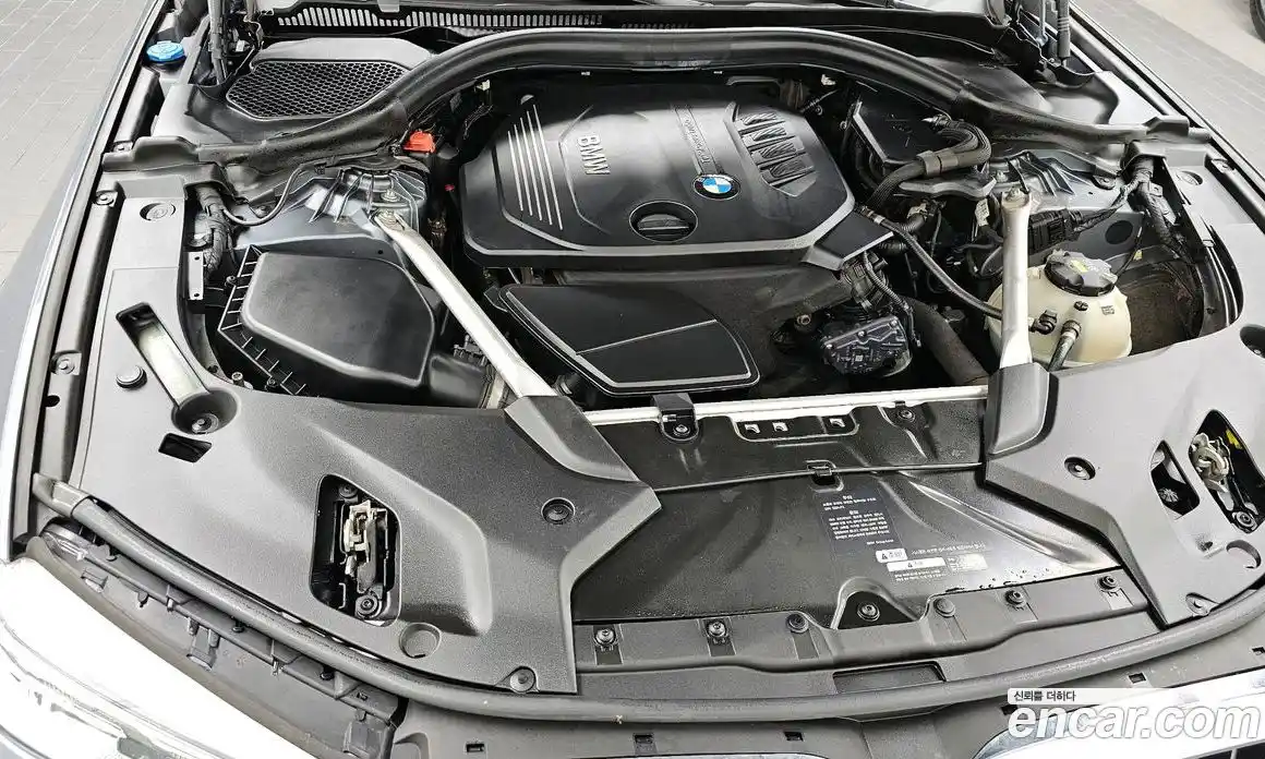 BMW 5 серия 2018 2.0 автомат (гидро), фото 6