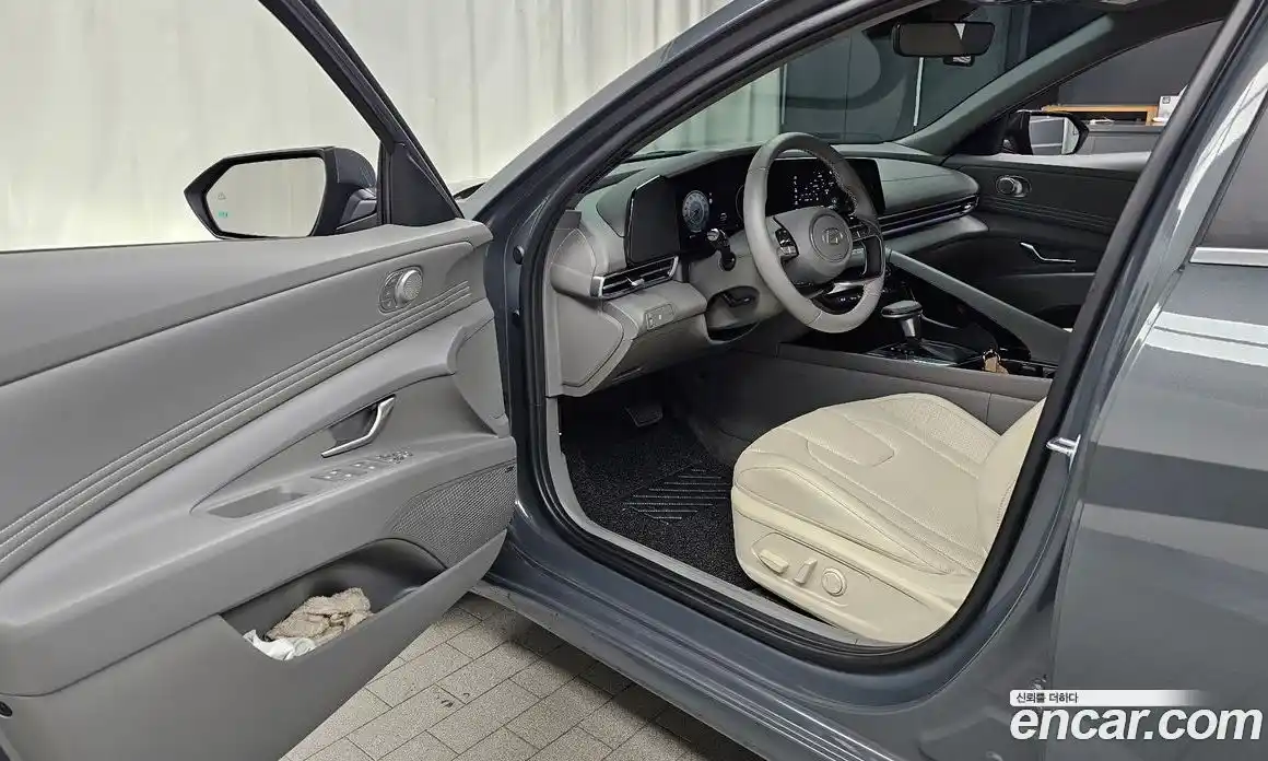 Hyundai Avante 2025 1.6 автомат (гидро), фото 13