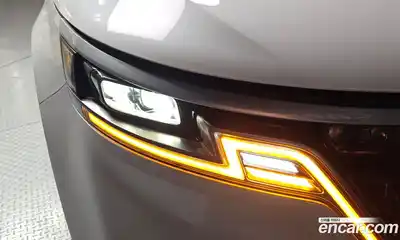Kia Carnival 2022 2.2 автомат (гидро), миниатюра 8