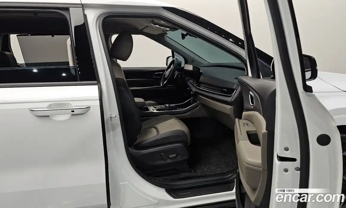 Kia Carnival 2024 2.2 автомат (гидро), фото 16