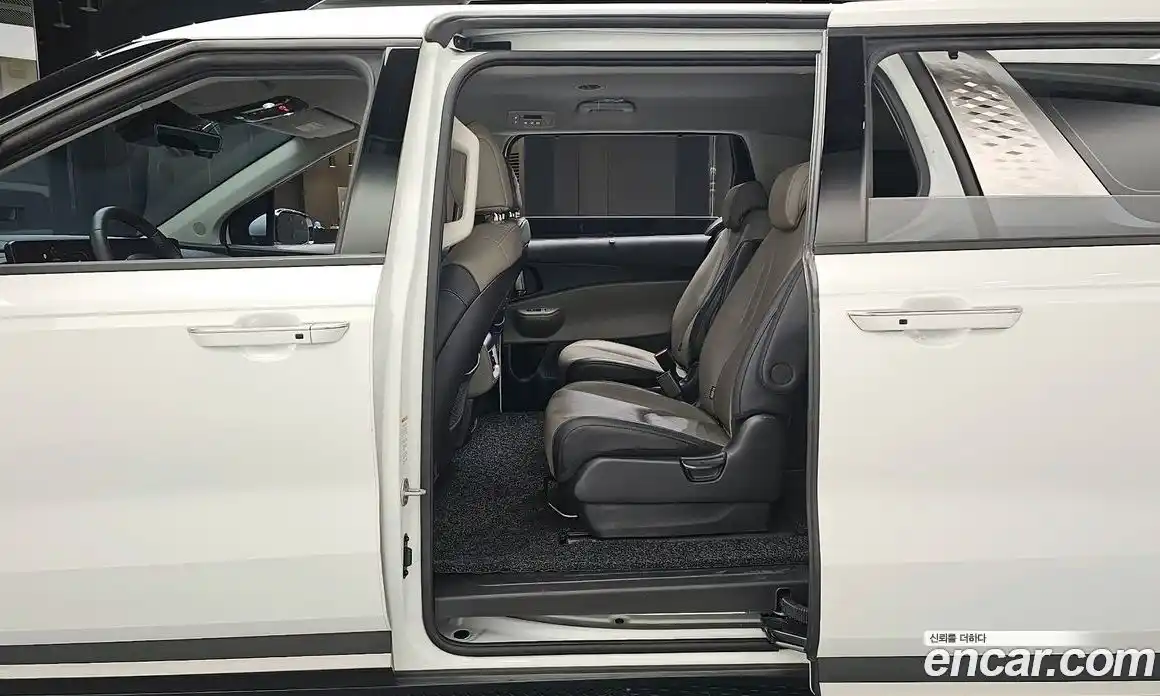 Kia Carnival 2024 2.2 автомат (гидро), фото 17