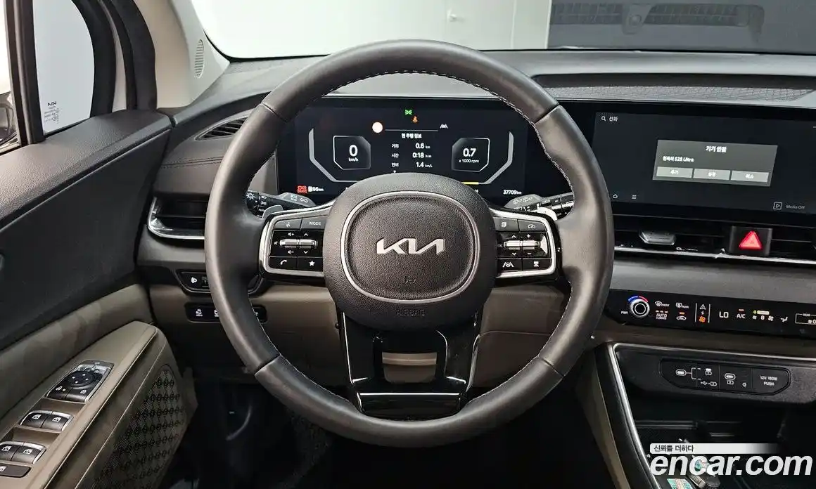 Kia Carnival 2024 2.2 автомат (гидро), фото 19