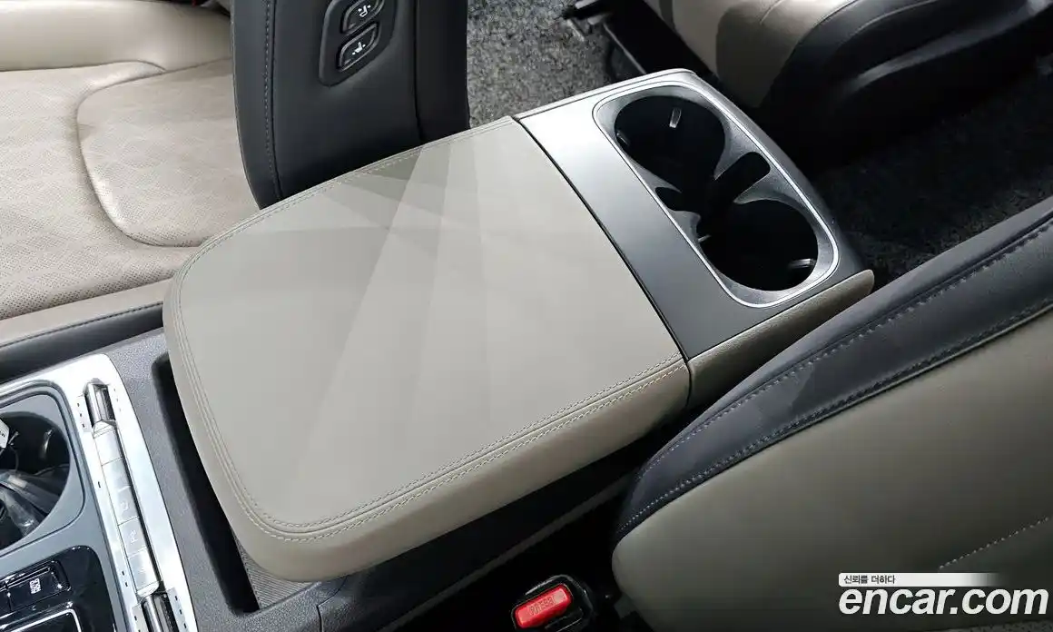 Kia Carnival 2024 2.2 автомат (гидро), фото 31