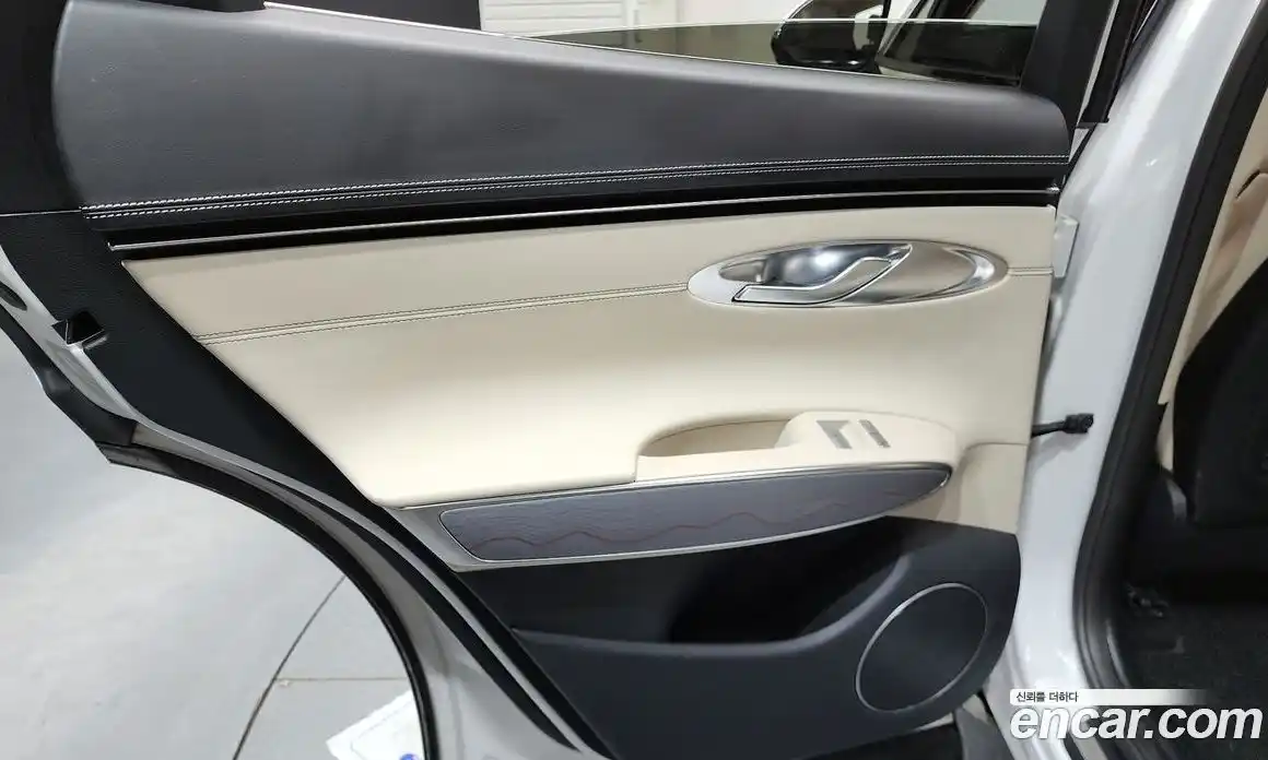 Genesis GV70 2021 2.2 автомат (гидро), фото 15