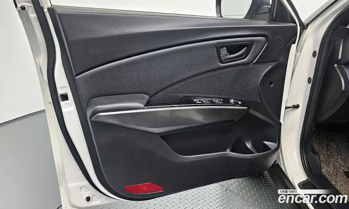 SsangYong TIBOLI 2020 1.5 автомат (гидро), фото 14