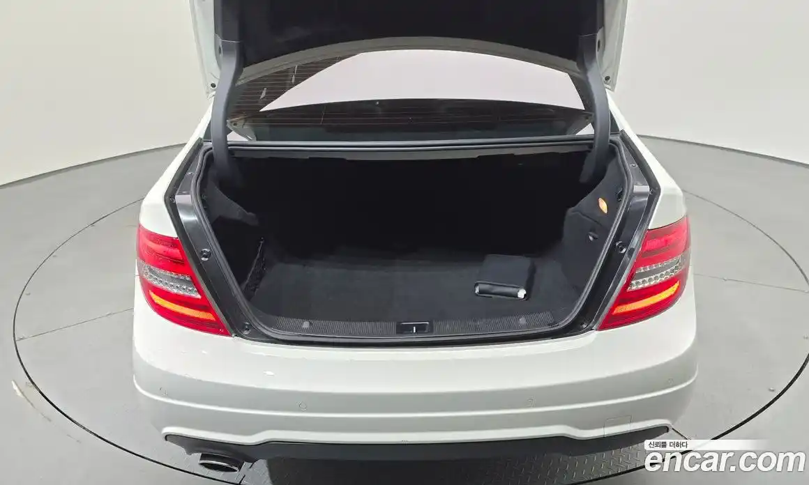 Mercedes-Benz C-Class 2012 1.8 гидро, фото 17 Mercedes-Benz C-Class 2012 1.8 гидро, фото 17