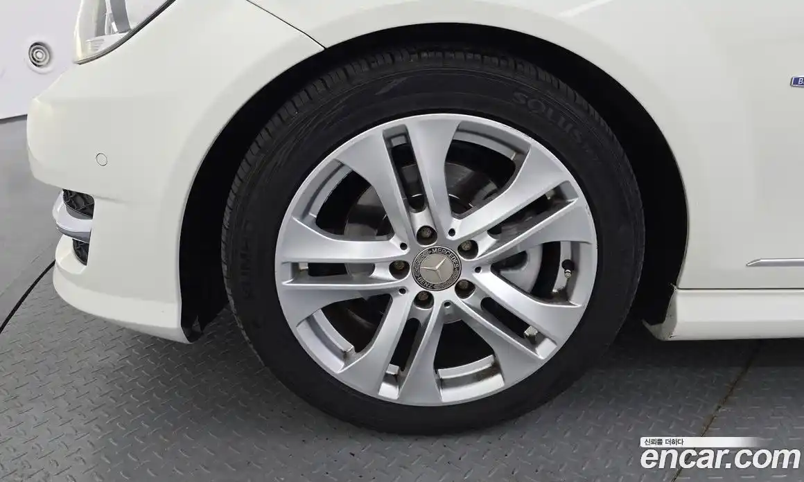 Mercedes-Benz C-Class 2012 1.8 гидро, фото 5 Mercedes-Benz C-Class 2012 1.8 гидро, фото 5