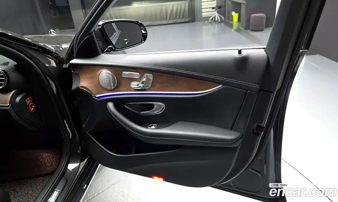 Mercedes-Benz E-Class 2021 2.0 автомат (гидро), фото 14