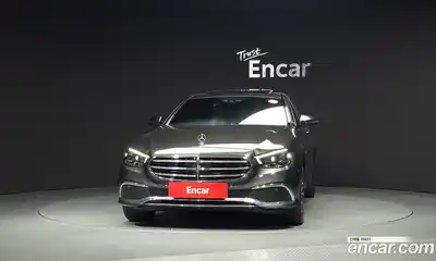 Mercedes-Benz E-Class 2021 2.0 автомат (гидро), миниатюра 3