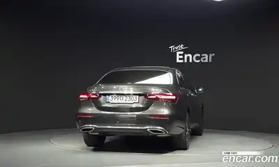 Mercedes-Benz E-Class 2021 2.0 автомат (гидро), миниатюра 4