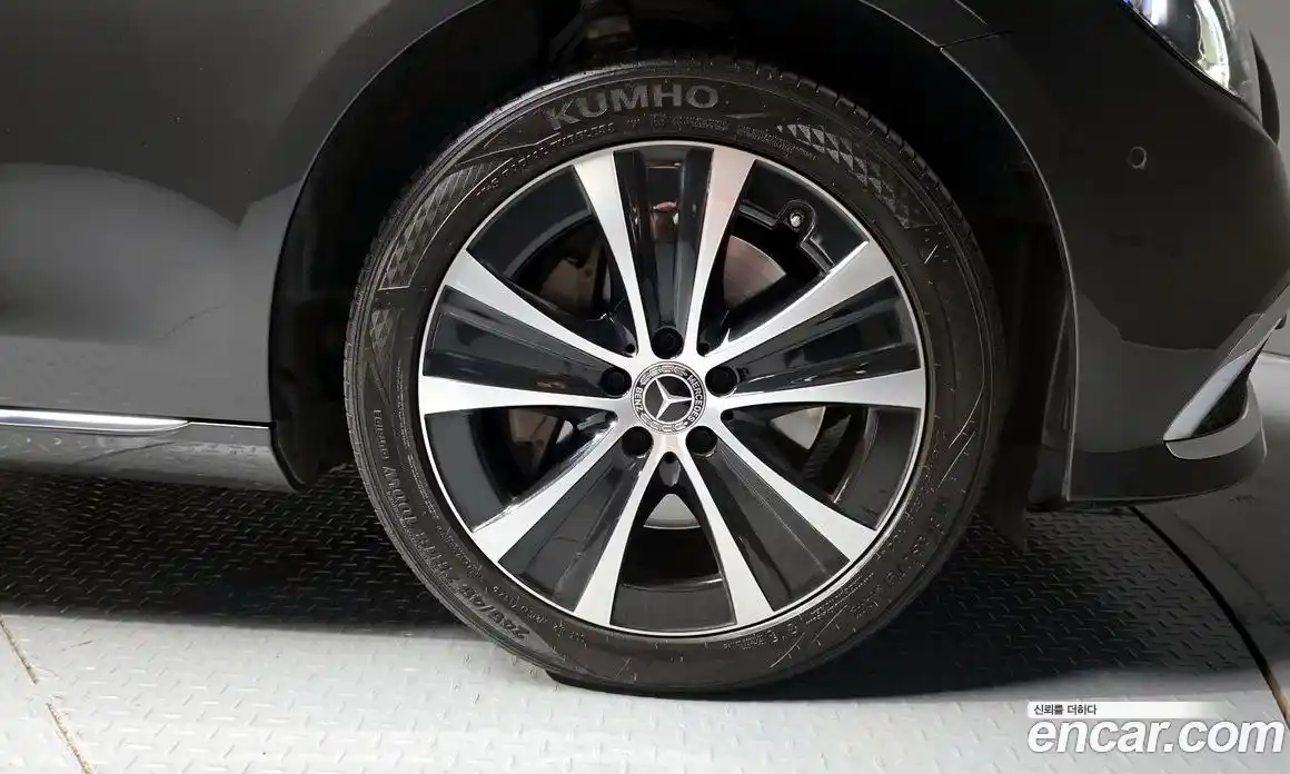 Mercedes-Benz E-Class 2021 2.0 автомат (гидро), фото 7