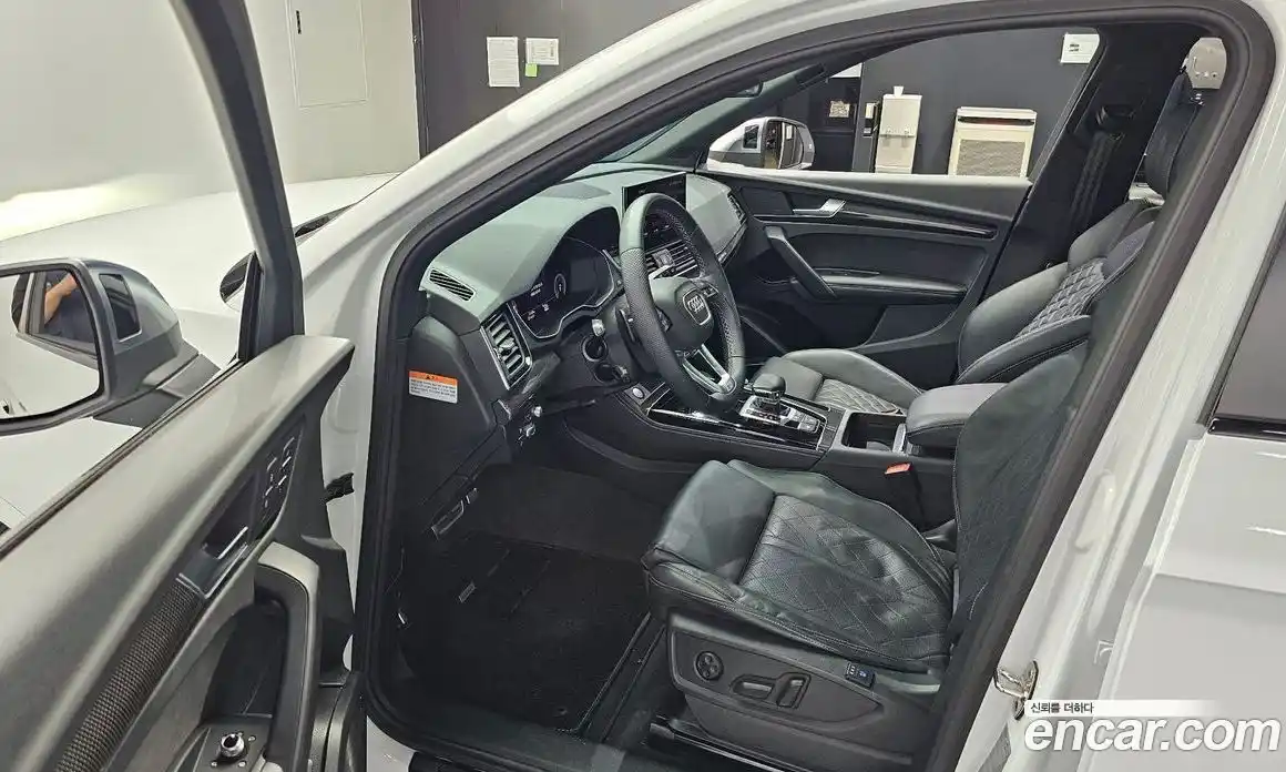 Audi SQ5 2021 3.0 автомат (гидро), фото 13