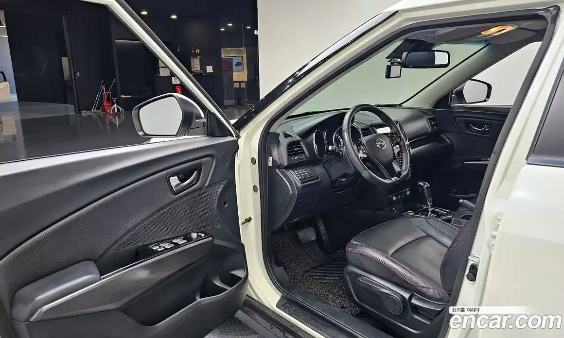 SsangYong TIBOLI 2017 1.6 автомат (гидро), фото 13