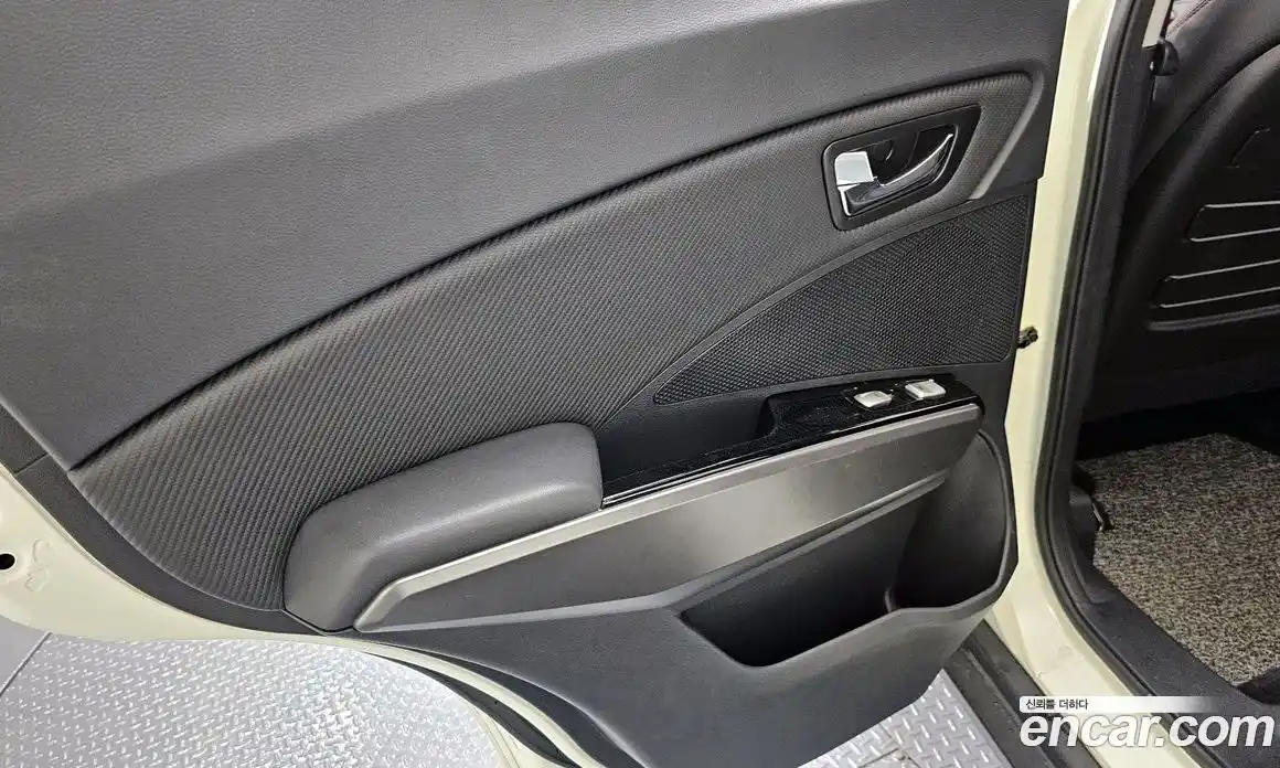 SsangYong TIBOLI 2017 1.6 автомат (гидро), фото 15