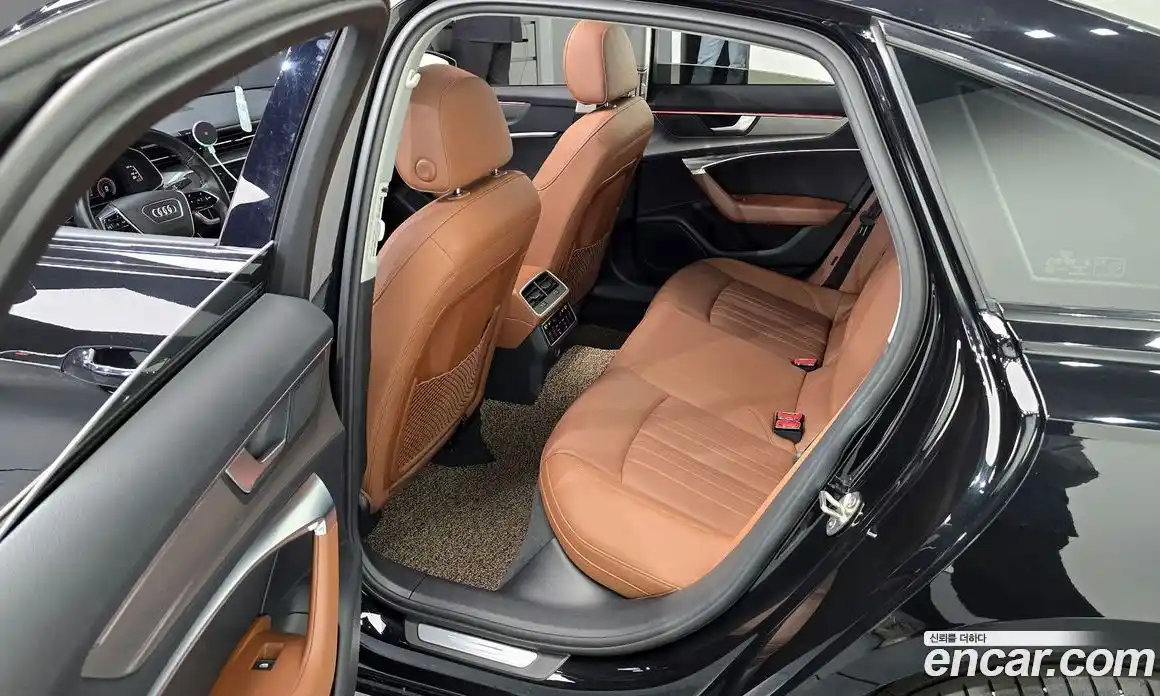 Audi A6 2021 2.0 автомат (гидро), фото 11