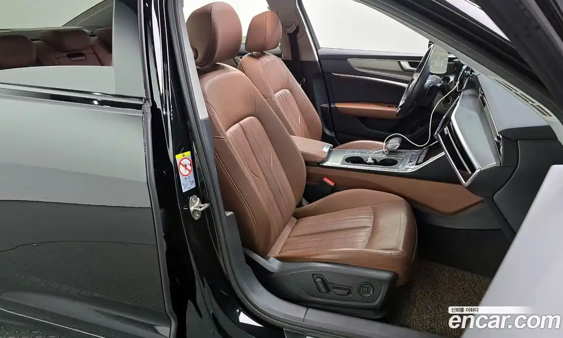 Audi A6 2021 2.0 автомат (гидро), фото 12