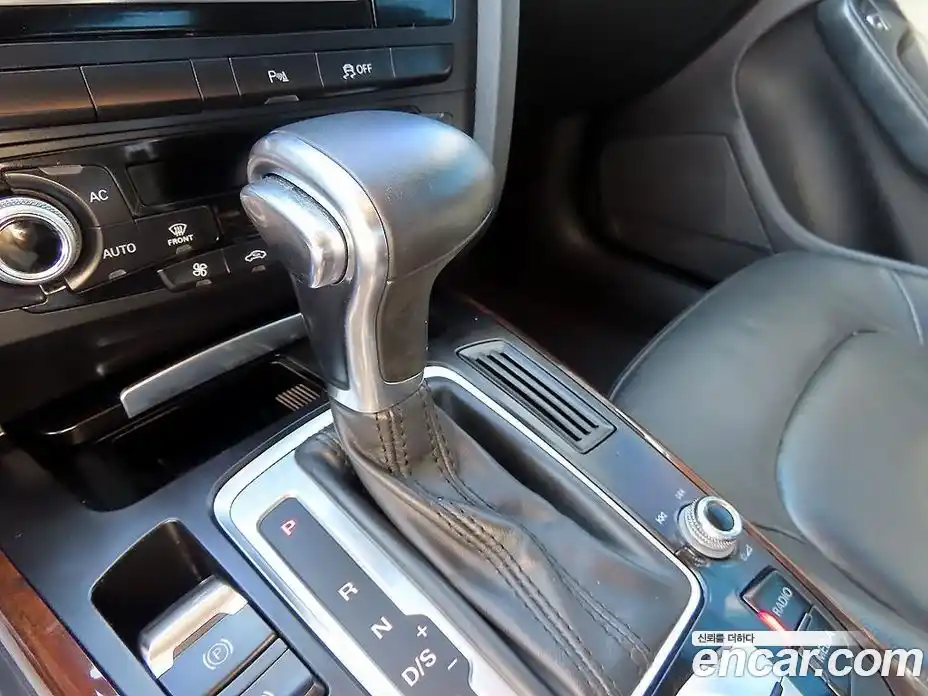 Audi A4 2012 2.0 автомат (гидро), фото 11