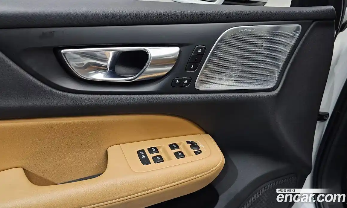 Volvo V60 2021 2.0 автомат (гидро), фото 27