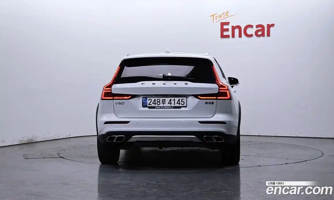 Volvo V60 2021 2.0 автомат (гидро), фото 4