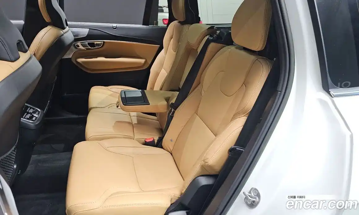 Volvo XC90 2023 2.0 автомат (гидро), фото 16