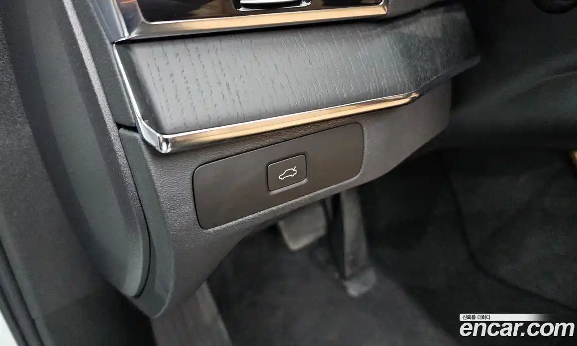 Volvo XC90 2023 2.0 автомат (гидро), фото 22