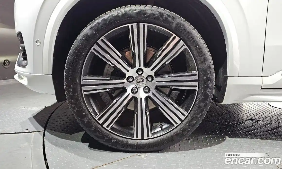 Volvo XC90 2023 2.0 автомат (гидро), фото 5