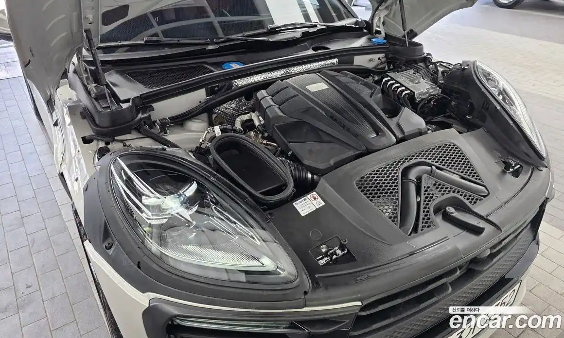 Porsche Macan 2023 2.9 автомат (гидро), фото 6