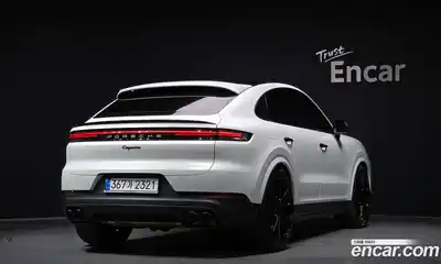 Porsche Cayenne 2023 3.0 автомат (гидро), миниатюра 2