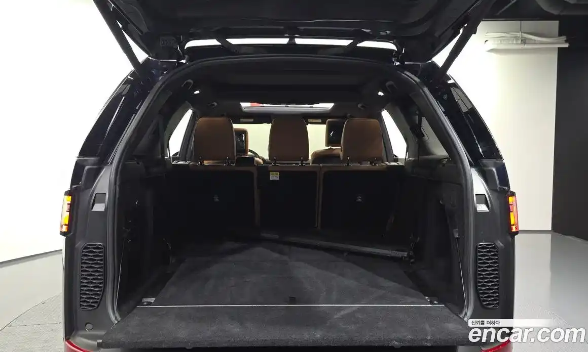 Land Rover Discovery 2019 3.0 автомат (гидро), фото 25
